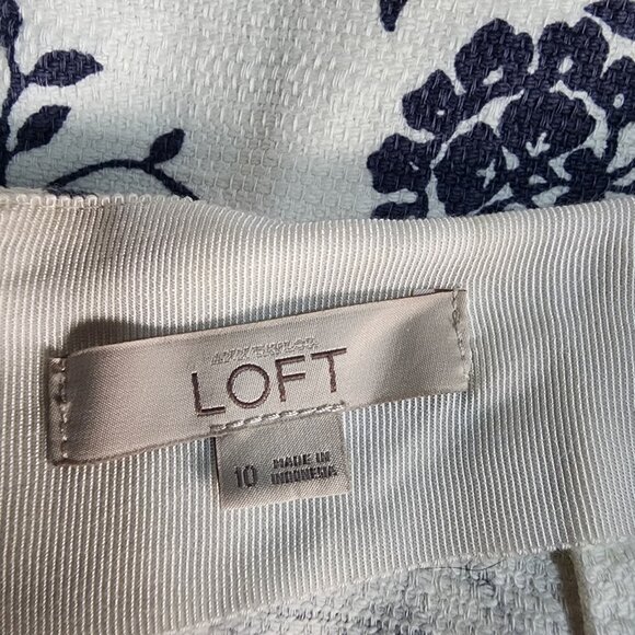 Ann Taylor Loft Skirt Womens Size 10 White Blue Floral Pencil with Pockets - Picture 3 of 6